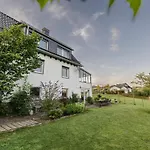 Dorfhaus1953 Holiday home *